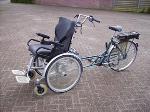 Van Raam, Elektrisch ondersteund  met ontkoppelbare vaste rolstoel